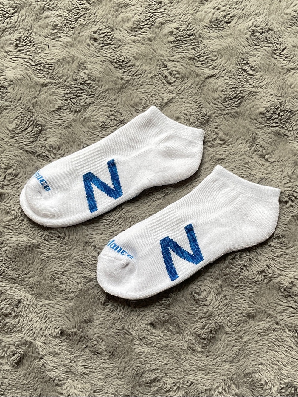 New Balance White Low-Cut Socks with Blue 'N' Logo - Women's